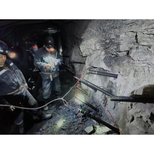 安徽铜陵二氧化碳气体膨胀煤矿瓦斯抽采欲裂