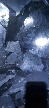 山西呂梁二氧化碳爆破煤礦頂板欲裂