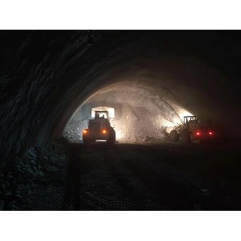 安徽黃山隧道擴寬二氧化碳氣體致裂技術