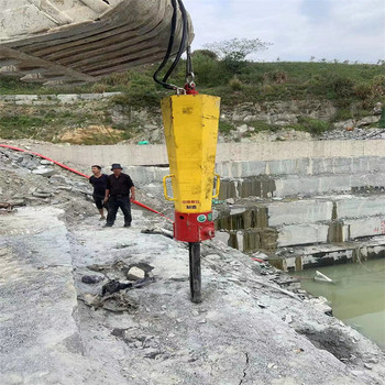 云南土石方开挖工程静态岩石拆除设备型号