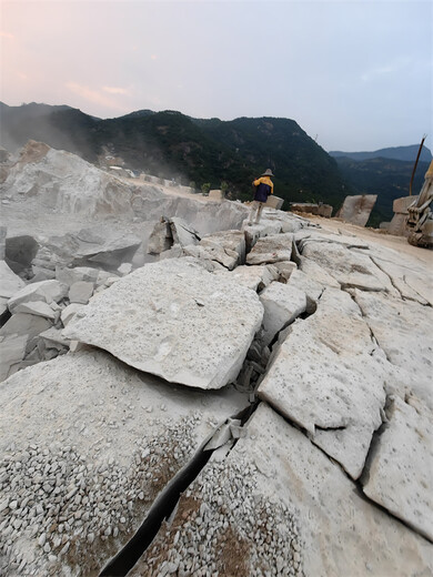 陕西铜川气体爆破厂家