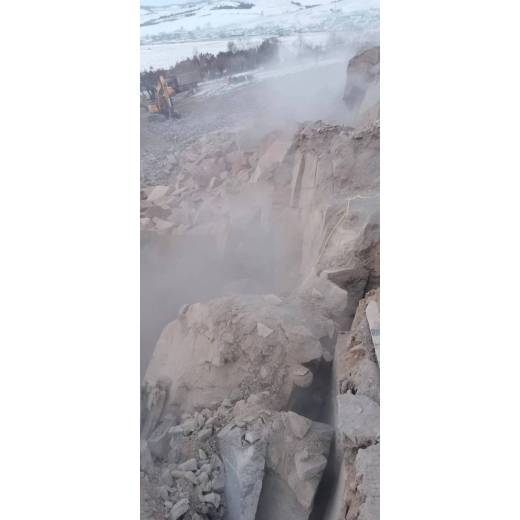安徽蚌埠洞采气体爆破金矿
