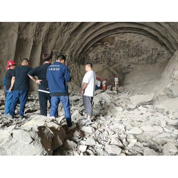 陜西地下巖石開采爆破設(shè)備