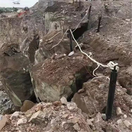 云南思茅气体冲击破碎岩石设备厂家