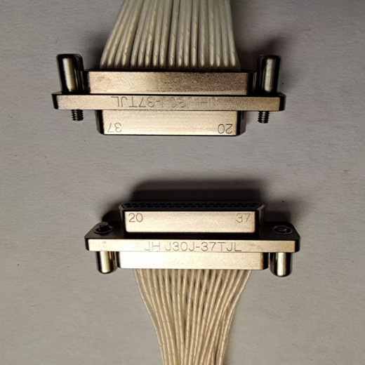 直式电缆插头J30J-37TJL8锦宏牌压接式矩形连接器接插件