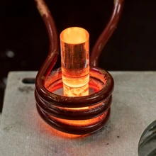 自動(dòng)化客戶利用感應(yīng)加熱設(shè)備對(duì)圓柱形硼硅酸鹽玻璃和可伐進(jìn)行封接