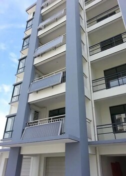 湖北宜昌伍家崗區(qū)陽臺壁掛太陽能.平板太陽能熱水器廠家