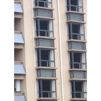 湖北宜昌伍家崗區(qū)陽臺壁掛太陽能.平板太陽能熱水器廠家