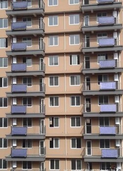湖北宜昌伍家崗區(qū)陽臺壁掛太陽能.平板太陽能熱水器廠家