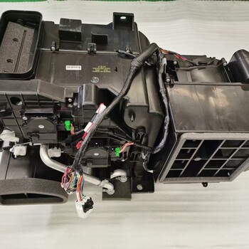挖掘機PC130-8發(fā)電機600-861-3610維護簡(jiǎn)單原廠(chǎng)發(fā)貨
