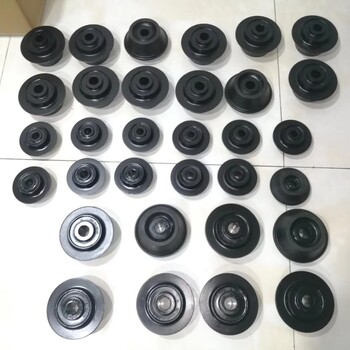 挖掘機PC300-6發(fā)動機搖臂室蓋6217-11-8110便于安裝經(jīng)濟實惠