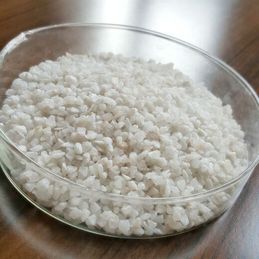 周口純水過濾設(shè)備用石英砂純白無雜質(zhì)石英砂濾料規(guī)格多樣