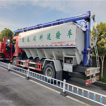 二手28方散裝飼料現(xiàn)車隨時提檔東風(fēng)散裝飼料車多少錢