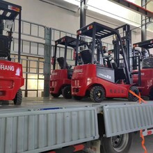 昊航新款電動(dòng)叉車(chē)加裝叉車(chē)指紋鎖圖片