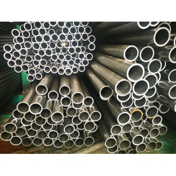 薄壁精轧管厂家生产111x9.5液压精密钢管厂家