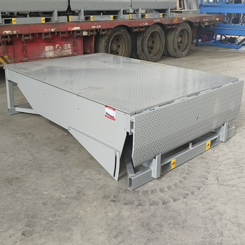 碼頭平整機(jī)冷庫(kù)調(diào)節(jié)板固定升降機(jī)液壓登車(chē)橋