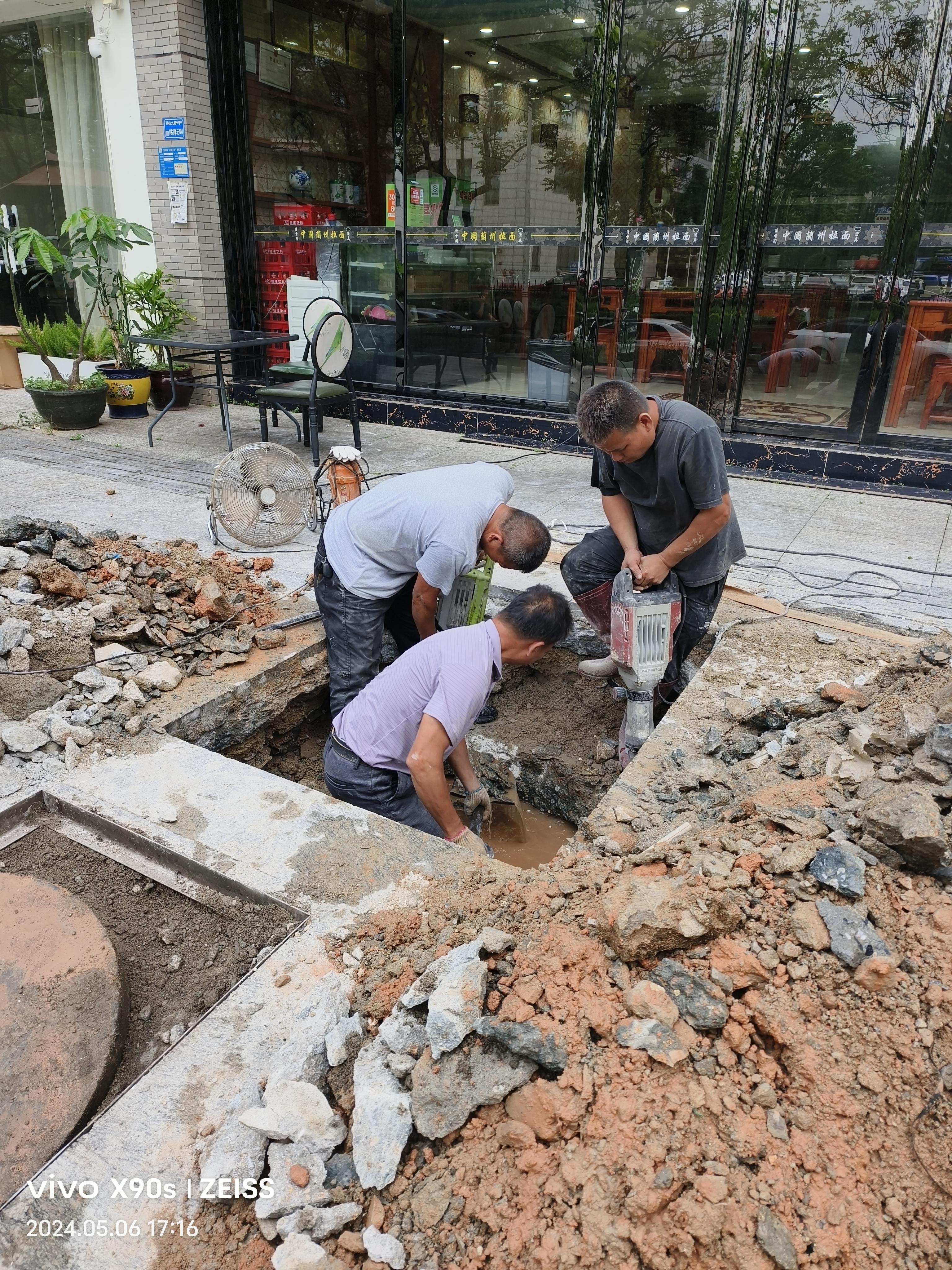 東莞消防管降壓查漏維修，測給水管漏水服務，搶修管道漏水電話