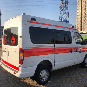 广安120急救车转院病人长途跨省运送紧急到达
