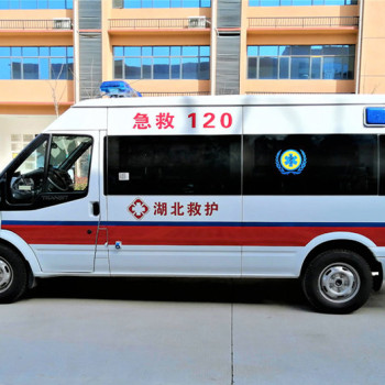 文山救护车提供长途转运病人服务，医护团队全程护送