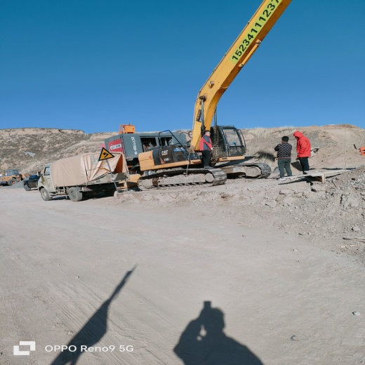 合肥市200勾机挖机改钻机支持技术现场安装