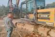 承德市ZD-100型长臂挖机钻机支持技术现场安装