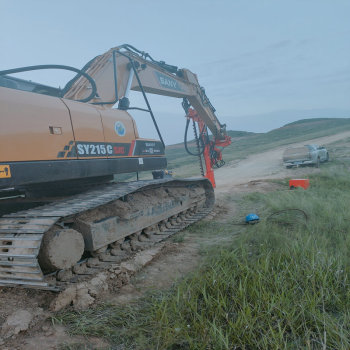 巴音郭楞州ZD-300型挖机改钻机中德联合