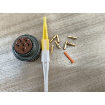 Amphenol射頻連接器L177SDE09S，B6421A1-NT3G-1-50