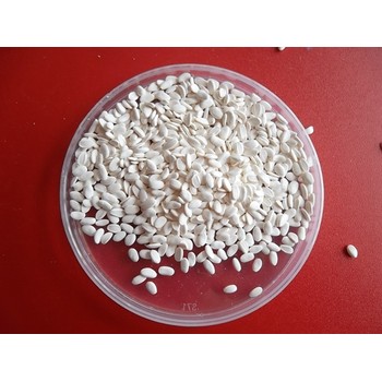 環(huán)保型易溶pe無(wú)鹵阻燃劑白色柱狀顆粒使用于塑料產(chǎn)品