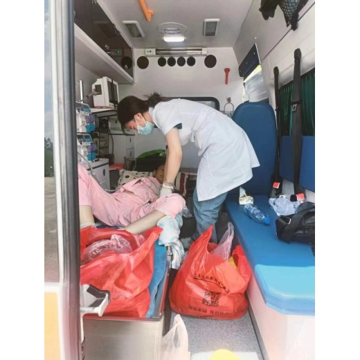 株洲救护车转运公司跨省转运病人，全国连锁，24小时服务