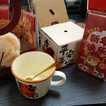 西安對聯(lián)紅包玩偶帆布手提禮品袋設(shè)計定制春節(jié)臺歷做字