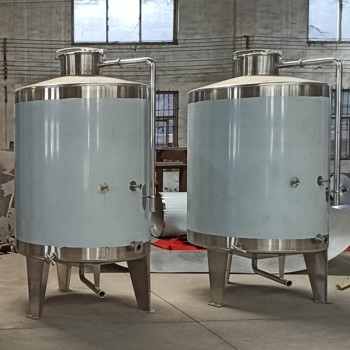 新轻机械不锈钢搅拌发酵罐加工定制安装调试