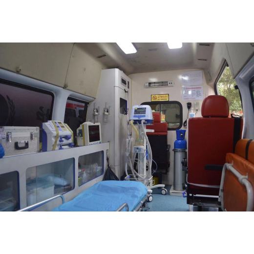 南川跨省救护车出租-病人出院异地转运-设备