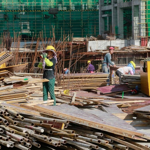 招云南丽江出国劳务收入稳定包吃包住合法打工年入40万