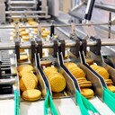 江西上饒：澳洲食品廠高薪誠聘月薪3.5萬包吃住每天八小時!