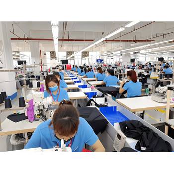 甘肅金昌人?在新西蘭服裝廠做包裝工月薪31000元包吃住?