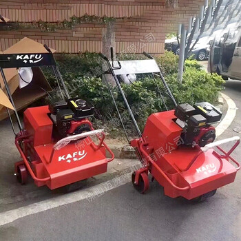卡夫草坪扎孔機本田GX160發(fā)動機草坪養(yǎng)護(hù)通氣透水鉆眼機
