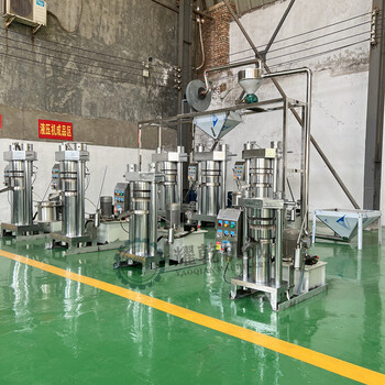 黑菌蟲(chóng)榨油提取機,全自動(dòng)面包蟲(chóng)壓油機,純物理壓榨蟑螂油設備
