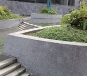 上海松江区真石丽泰科石坐凳现场制作