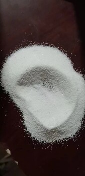 揚州維揚區(qū)庭院白石子鋪路白色水磨石子洗米石白卵石金剛砂廠家批發(fā)