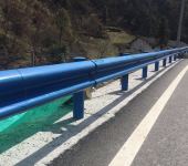 宝鸡高速公路波形护栏厂家陕西护栏板价格高速公路护栏安装价格
