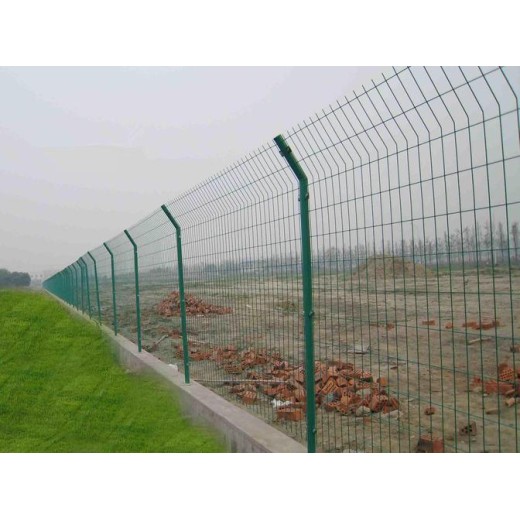 浙江金华市户外高速公路护栏网、双边铁丝隔离网果园光伏防护网