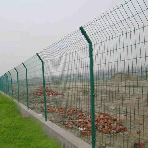 浙江金華市戶外高速公路護欄網、雙邊鐵絲隔離網果園光伏防護網