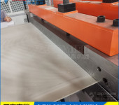 结皮发泡板设备PVC共挤碳晶板生产线WPC木塑装饰板机器