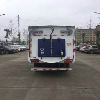 小型洗掃車(chē)廠(chǎng)家洗掃車(chē)發(fā)動(dòng)機信譽(yù)