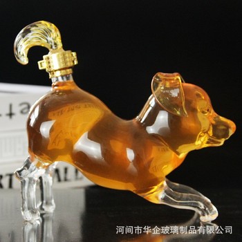 河間華企手工藝酒瓶吹制玻璃藝術(shù)酒瓶玻璃酒具生產(chǎn)廠家