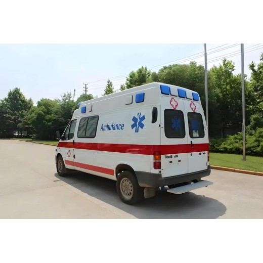 佛山私人救护车出租-救护车接送病人-费用透明