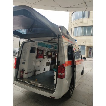 重庆高新区999救护车收费价格表病人转运车租赁公司