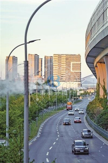 云南道路灯杆喷雾降温/博驰路灯烟雾降温降尘系统空气净化大使