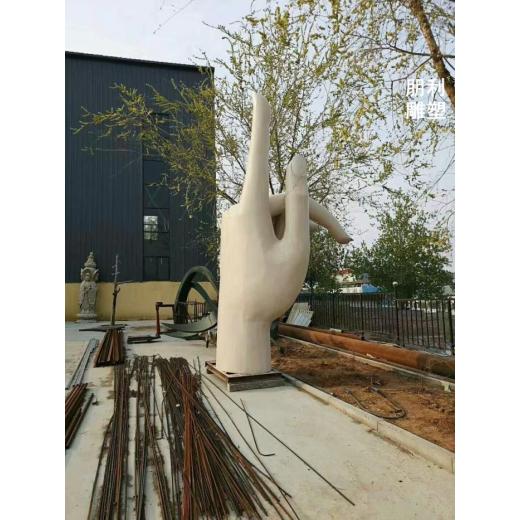 供应剪刀手雕塑主题工厂-剪刀手雕塑园林建筑-步行街展示供应