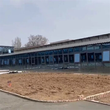 石樓縣彩鋼房安裝-玻璃幕打包箱